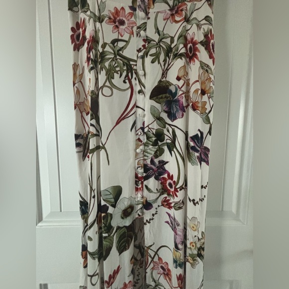 Lulus Bloom On Ivory Floral Print Maxi Dress. Size M. Never worn. Gorgeous! - Picture 8 of 12
